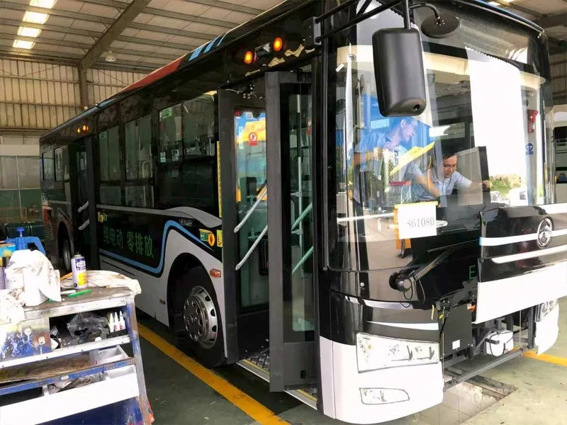 장거리 버스 에어탱크 배수 밸브